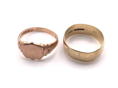 Two 9ct gents rings
10.10g