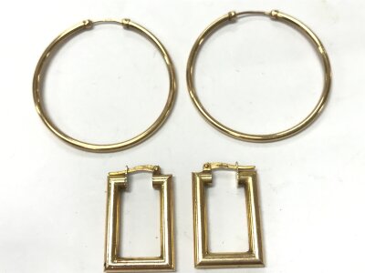 Two pairs of earrings, 9ct gold filled hoop earrings and 9ct gold Italian earrings. 3.6g total weight