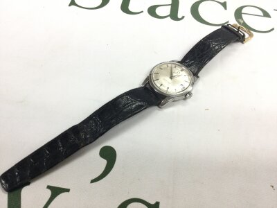 a Gents Vintage Omega Seamaster Calender automatic watch (seen working winding and running)