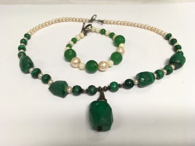 A pearl, malachite and jade necklace with conforming bracelet (2).