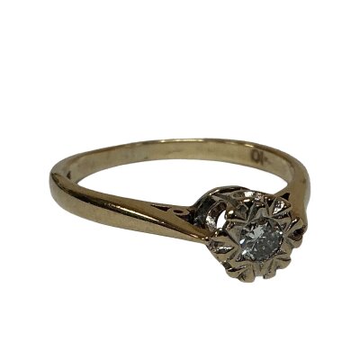 A 9ct gold and diamond set ring, Size N.