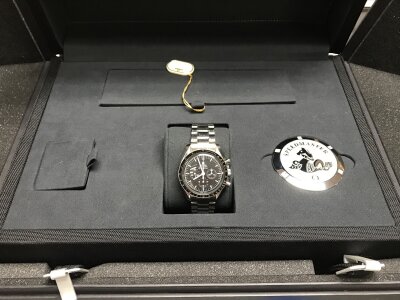 A 2015 omega speedmaster watch. Full set comes with box and accessories. 42mm case. Winds and runs. 
Watch is in very nice condition.