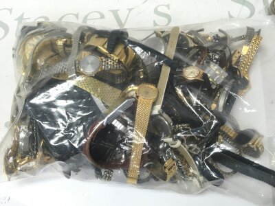 A large collection of watches to include Seiko, Oris