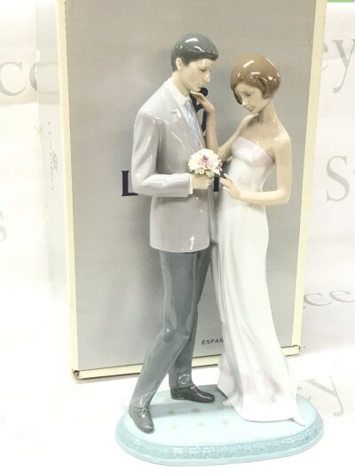 A boxed Lladro figure group, Declaration of Love, model #6597. No obvious damage or restoration