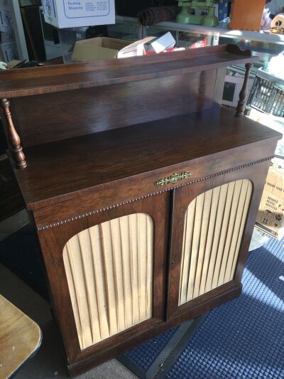 A Regency style chiffonier, approx 91cm x 35cm x 116cm.