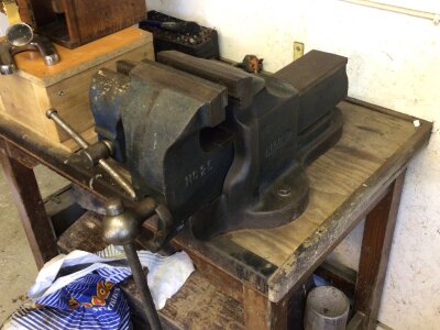 A number 25 heavy duty British made Record Bench vice and a number 4 bench vice a Gabro Guillotine and a bearing press. (4) Buyer to arrange collection from CM12 0RB. Viewing by appointment only. No Reasonable Bid Refused.