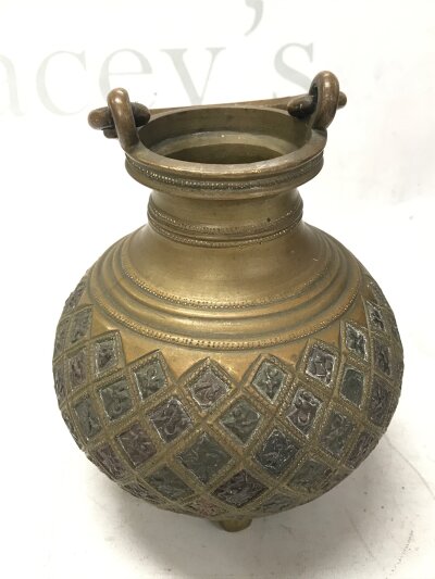 A vintage Indian brass Ganga Jamuna pot, 15cm tall