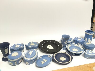 A collection of various wedgwood to include rare black item