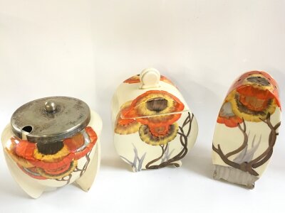 Big Anne art deco Rhodanthe pattern ceramics, 12cm tall