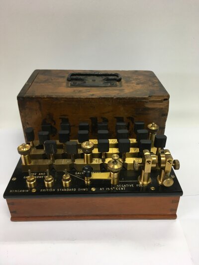 A WW1 military issue WG Pye & Co of London galvanometer, 1915.