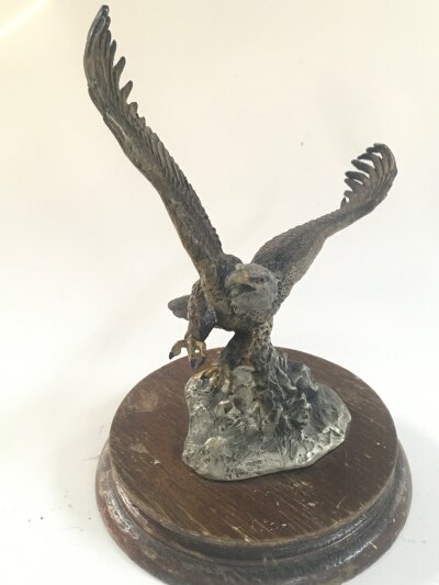 A good small pewter American eagle on base 1991 by Chilmark USA ‘The Patriot’