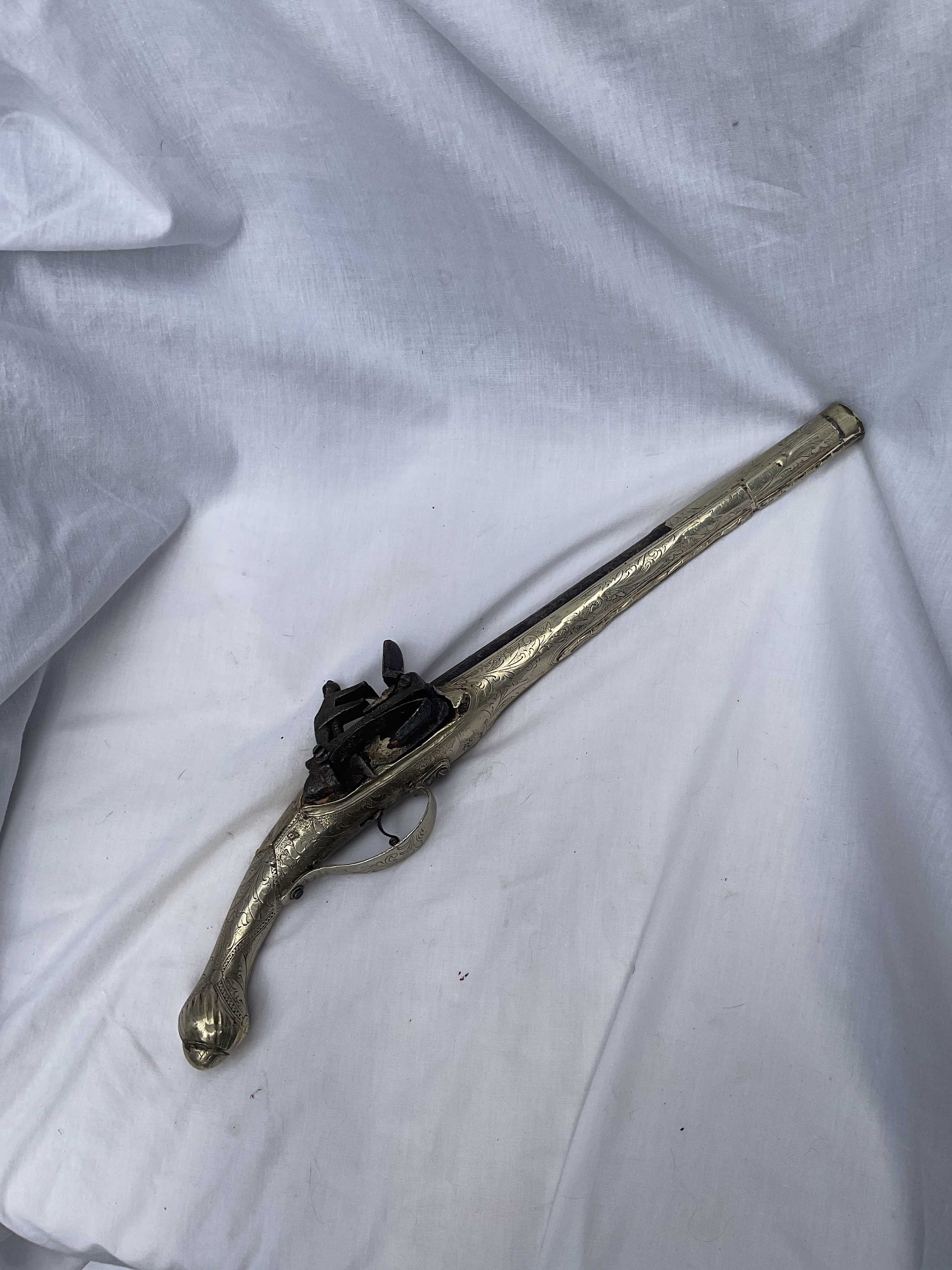 18/19th c brass overlay and gold engraved barrel Persia/Indian flintlock pistol.
