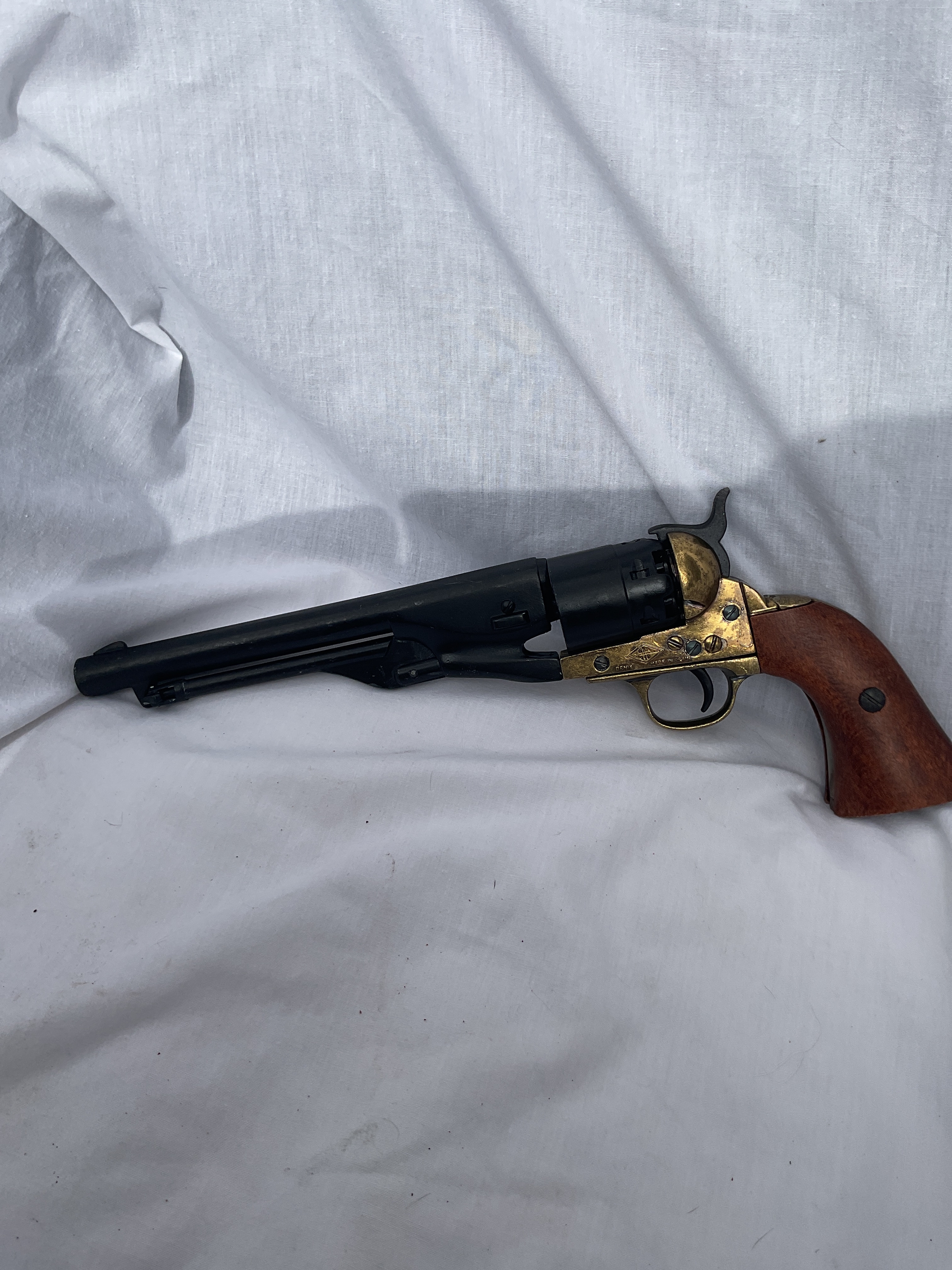 Denix replica Western gun.