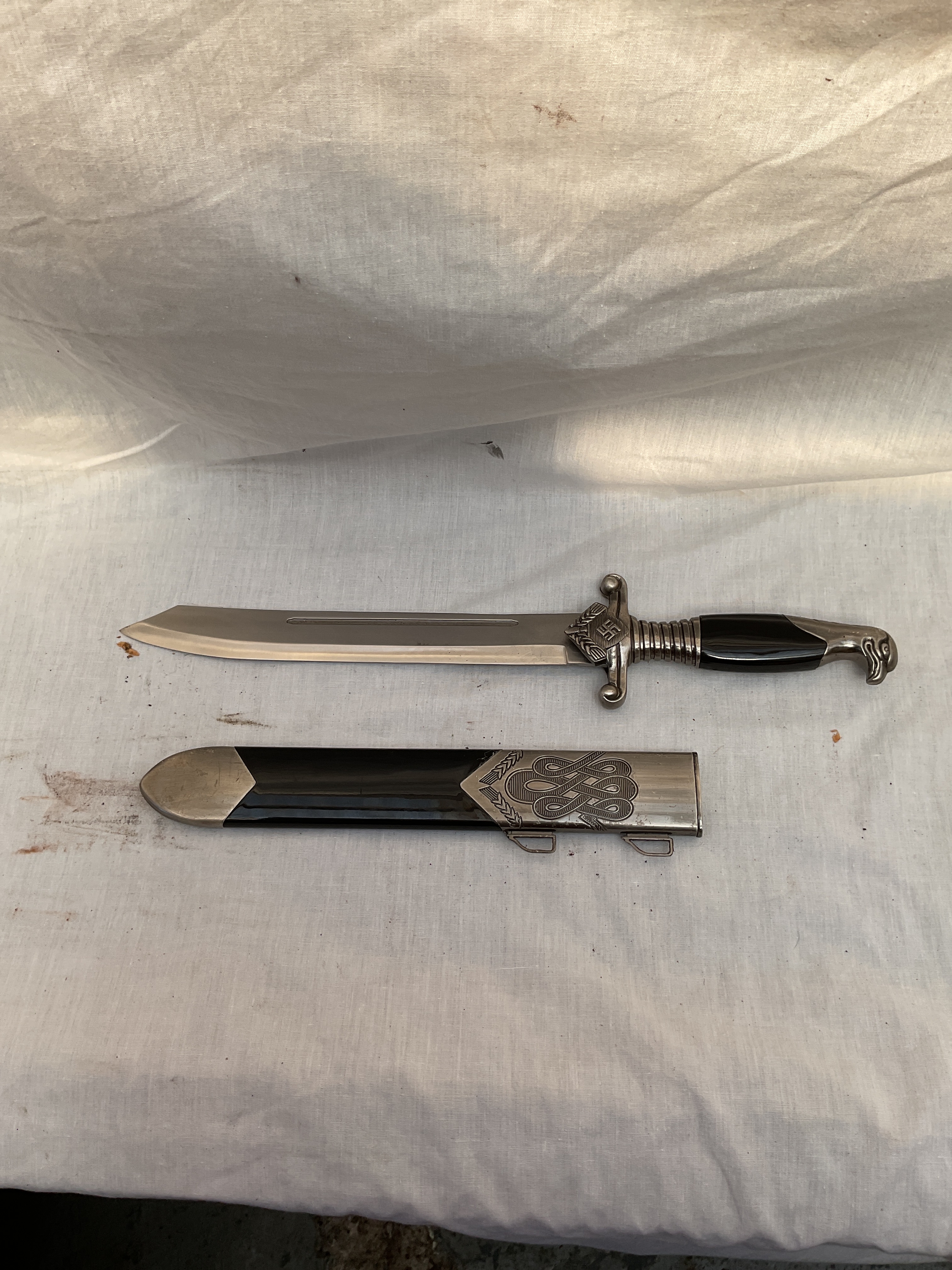 Repro Hewer and sheath.