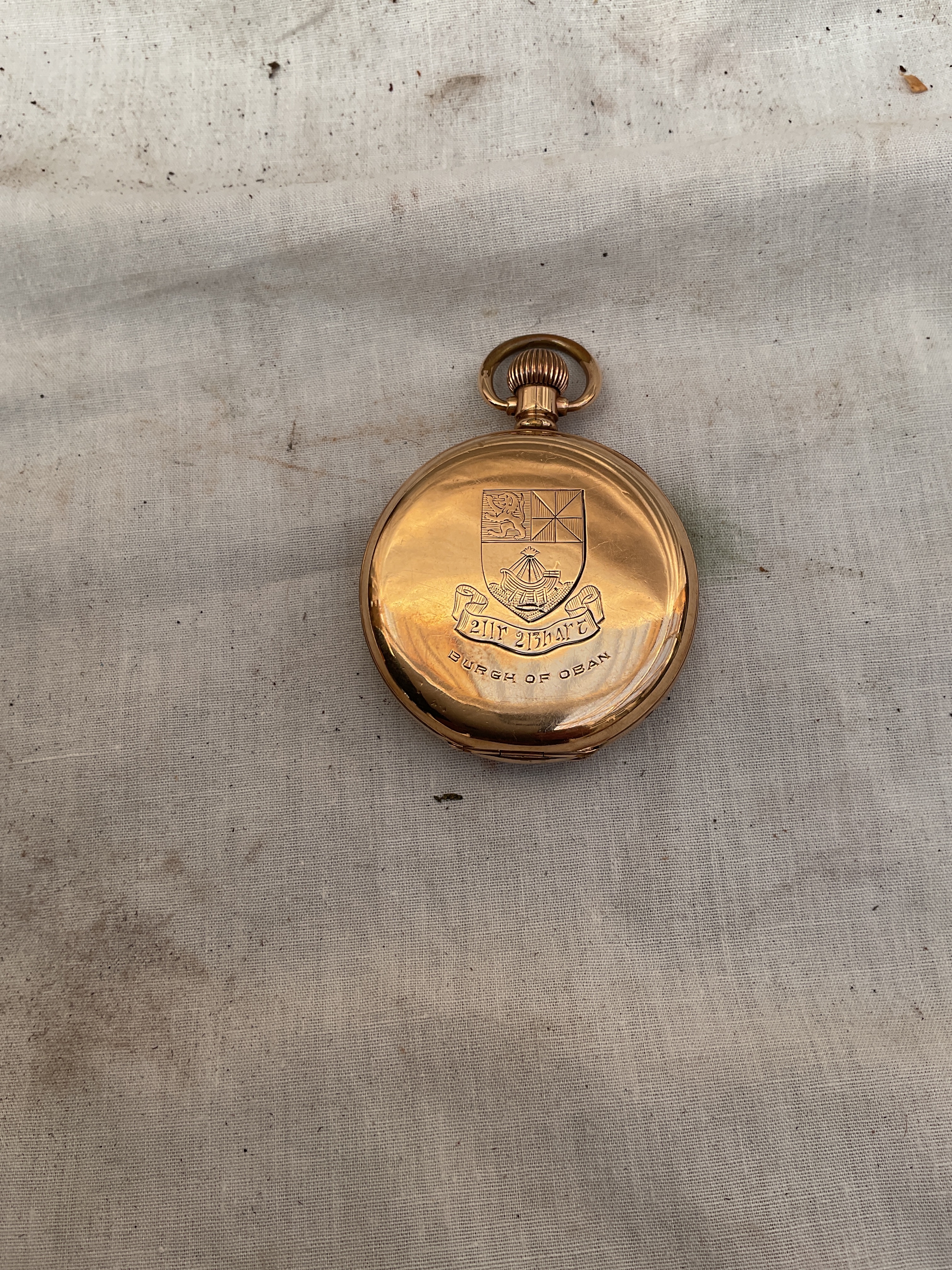 WWI Argyle and Sutherland Highlanders interest, a gold plated Waltham full hunter pocket watch, with Burgh of Oban and crest to the front, inscription inside to Lce Sergt W Reid M.M. 1914-1919 10th A & SH.
