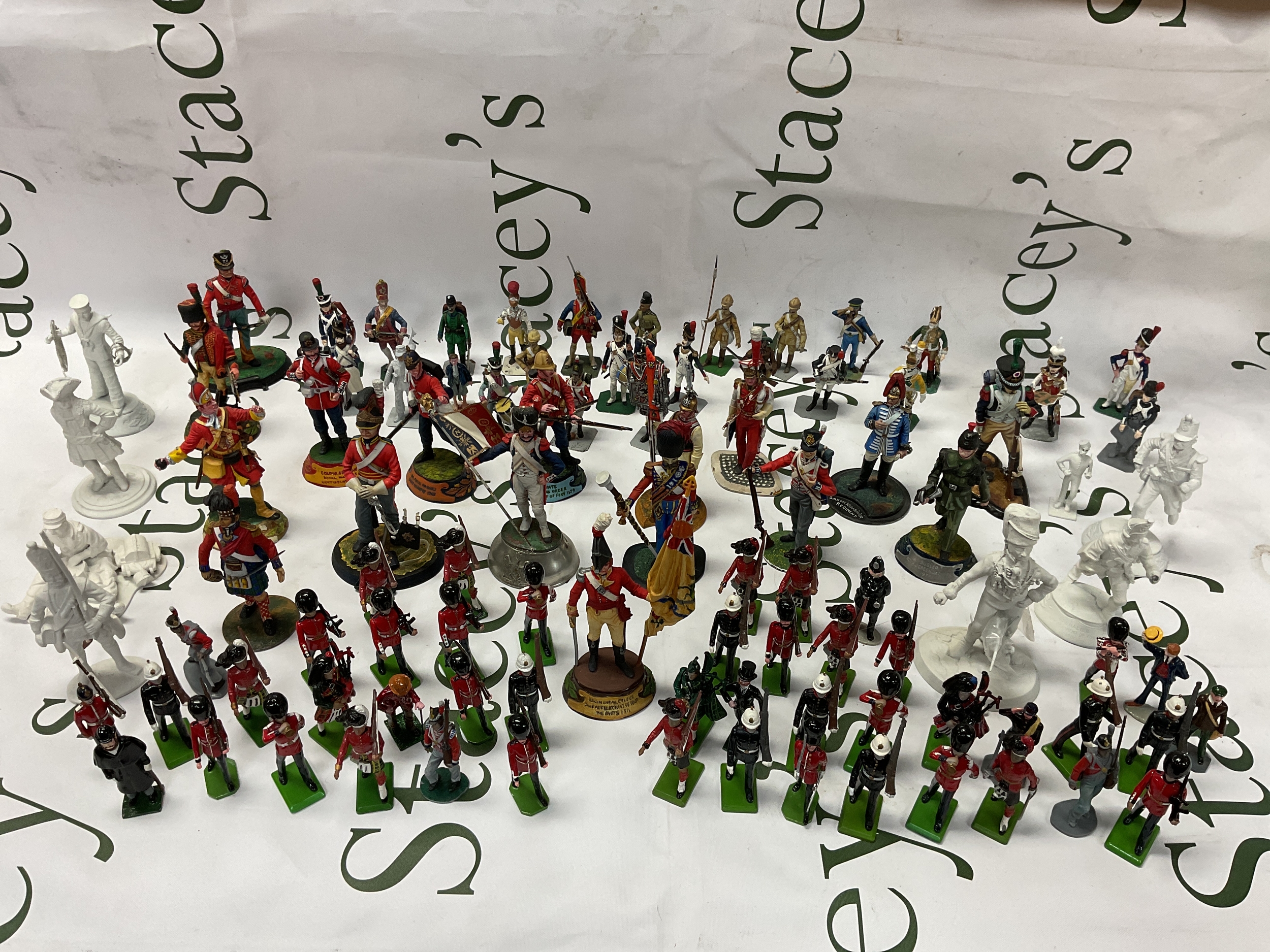 Large Qty of lead painted soldiers to inc Britains, Hinton Hunt and others. And large examples.