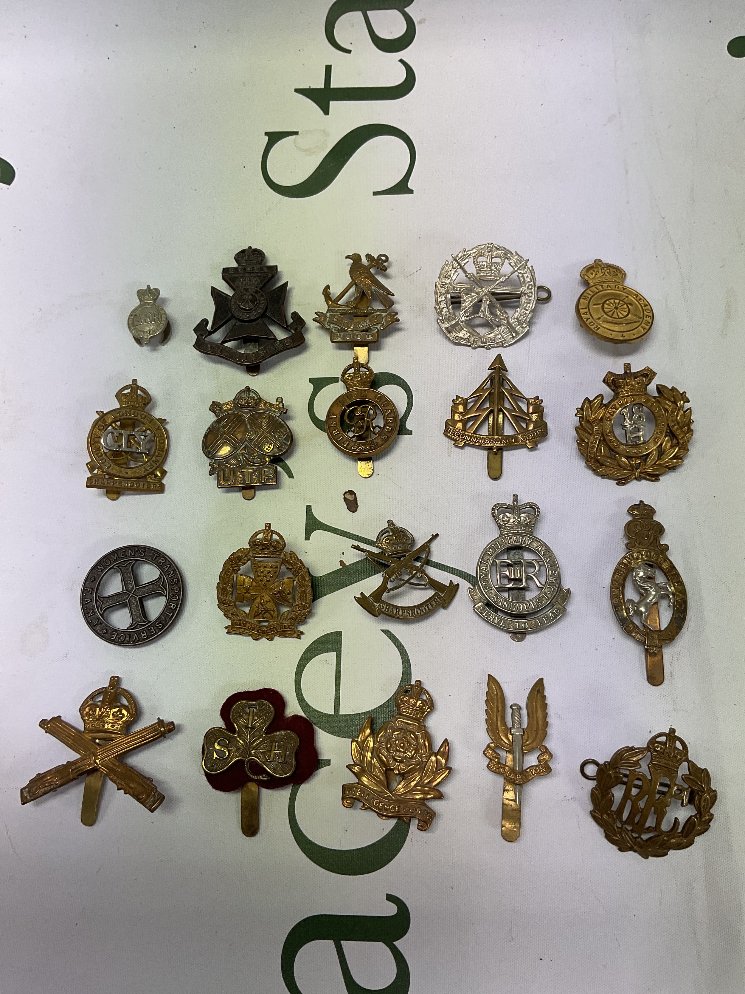 Qty unusual and rare cap badges to inc UTP, Sharpshooters etc.