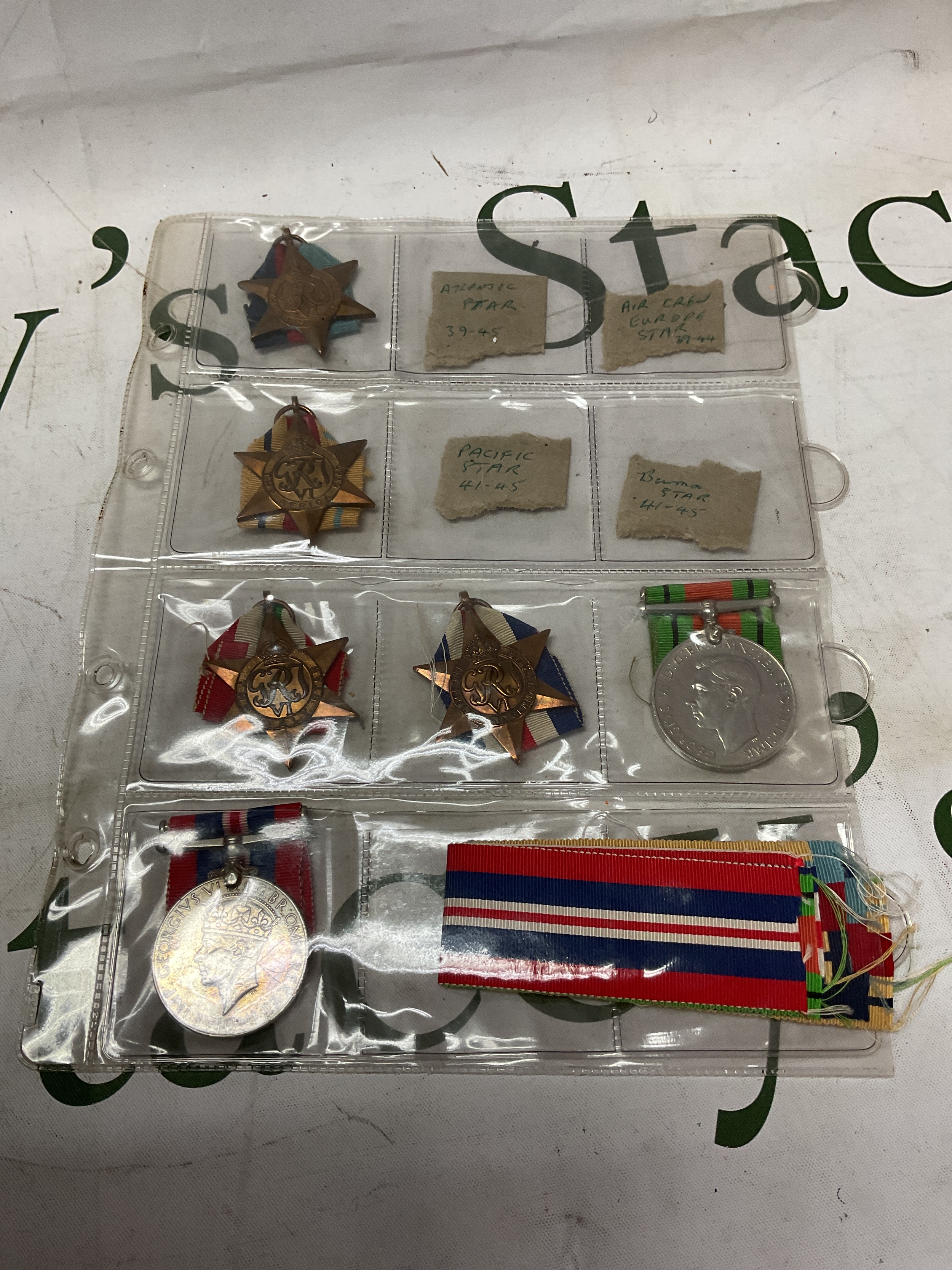 Qty WWII Medals and ribbons, 39-45, Italy, North Africa, F&G, DM, BWM, along with spare ribbons.