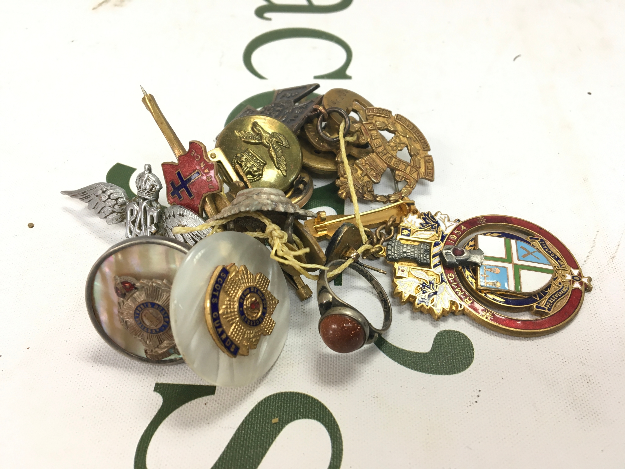 A collection of fifteen various medallions 