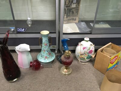 Various ceramics including a boxed kerosene lamp, the Mecca foot washer , art glass , etc. no reserve