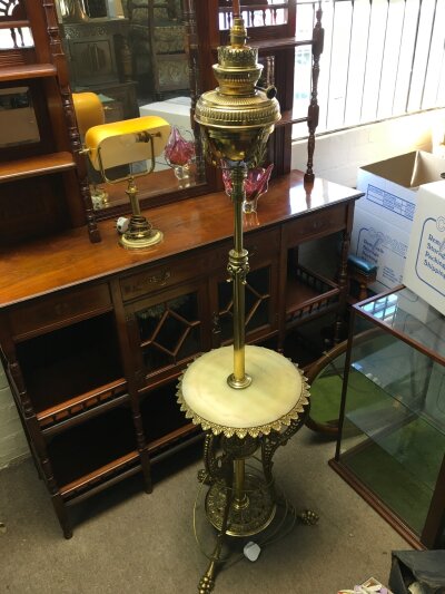 A brass and onyx telescopic oil lamp, 162 tall