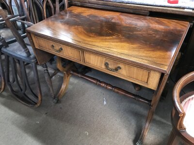 Regency-style mahogany dropleaf table dimensions 88cm wide 72cm tall