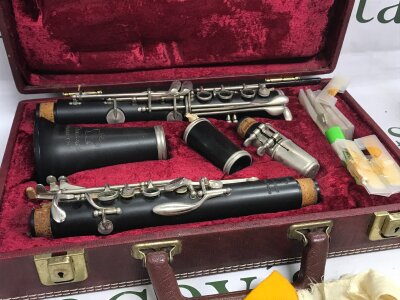 A Graduate clarinet Rudall Carte in a fitted case.