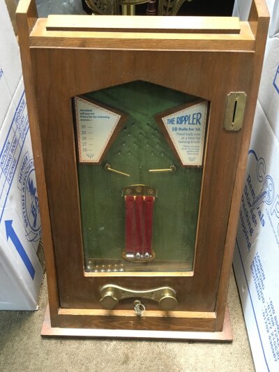The Rippler vintage game slot machine. 53cm tall 30cm long 37cm wide