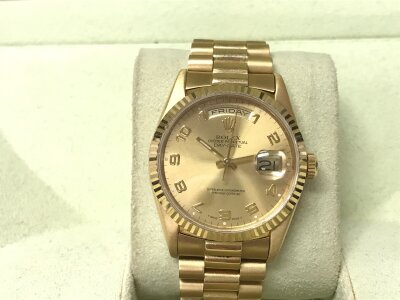 Rolex Day-Date in 18ct gold Circa 1989. Model 18238. Seen running. Rolex box. Serial L5082**