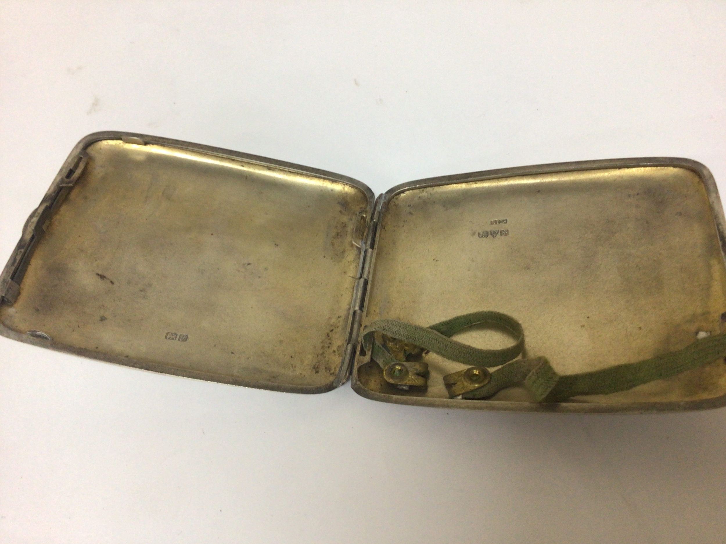  A silver cigarette case Chester hallmarks weight 115g 