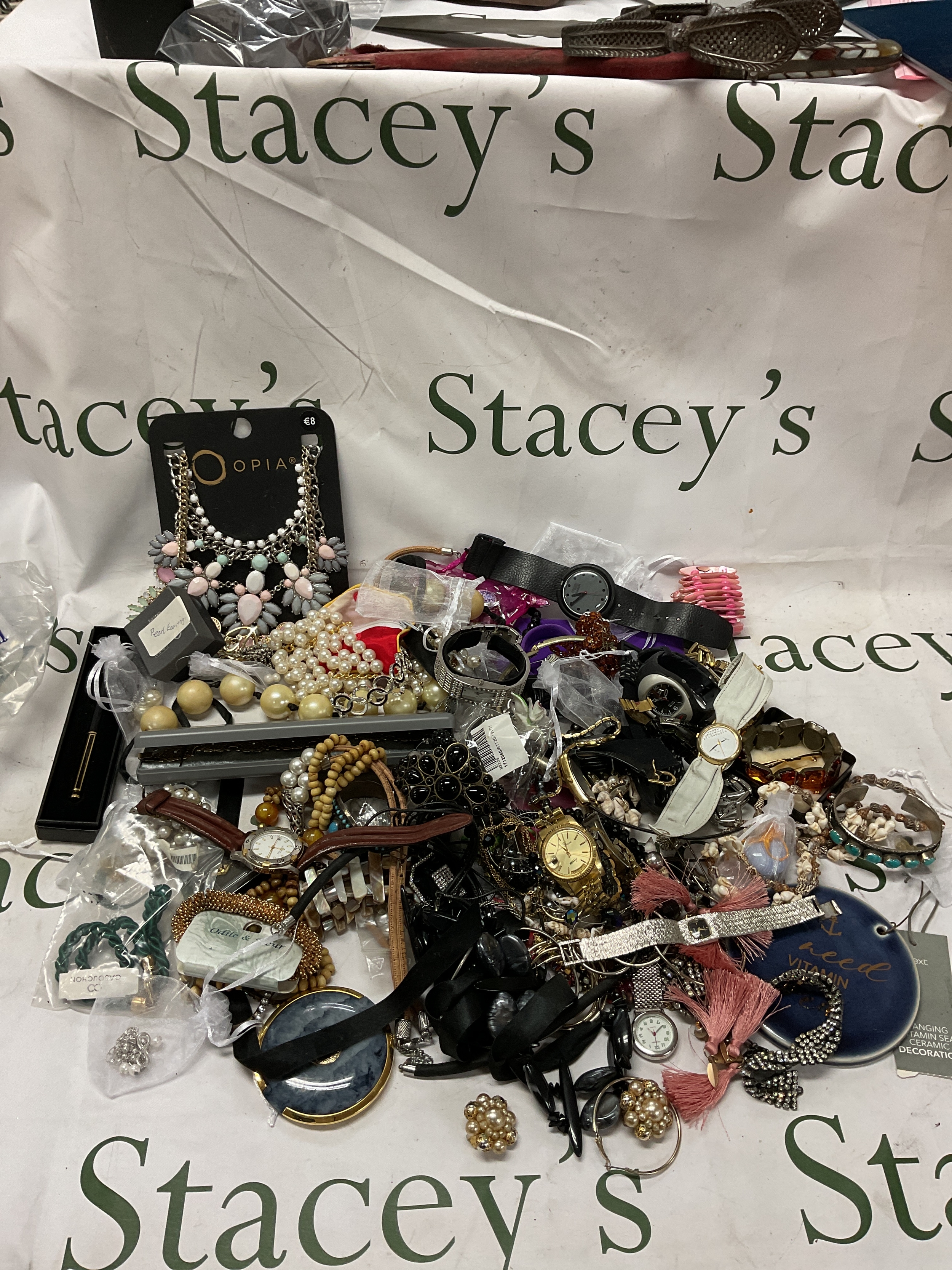 Qty dress jewellery to include watches necklaces earrings etc.