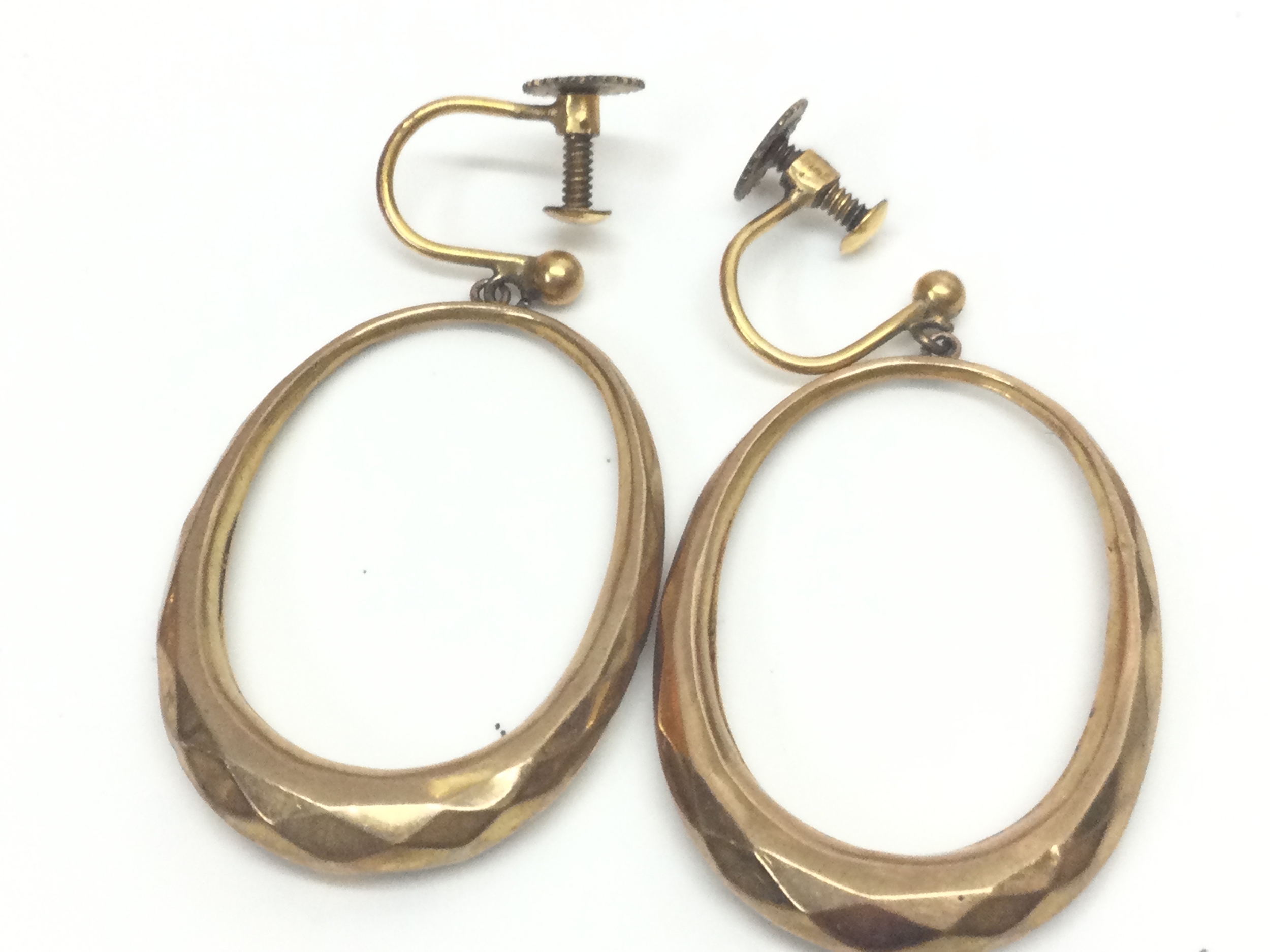 A pair of 9ct gold hoop earrings , 2.4g total weight