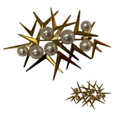 A 1970s 14K yellow gold thorn and berries design brooch mounted with cultured pearls. 8.3g