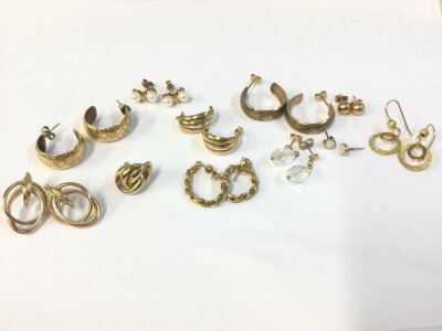 A collection of 9ct gold earrings.23g