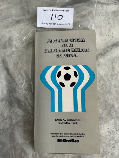 1978 World Cup Finals Football Programme: 322 page El Grafico official programme which is an in depth tournament guide. Excellent.