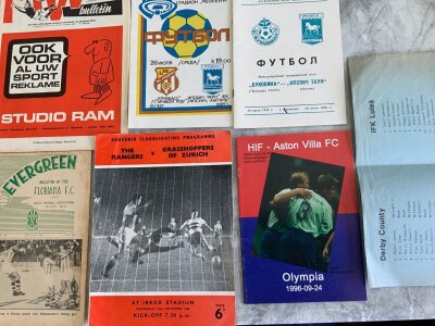 English Club v Foreign Club Football Programmes: Wide range to include 8 Leeds homes, 1989 x 2 different Russian aways, 58/59 Rangers v Grasshoppers, 54/55 Floriana v Southend, mid 60s Crystal Palace in a tournament in Holland and more. (16)