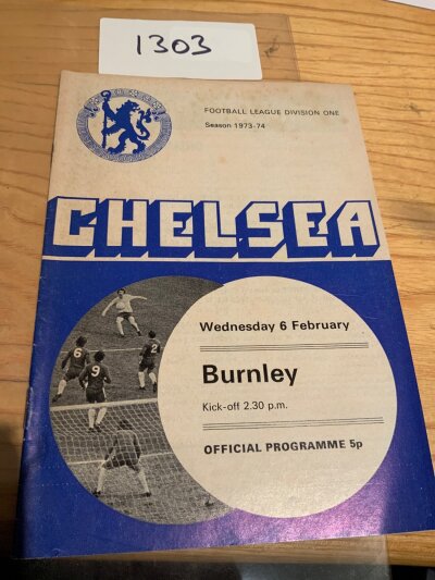 73/74 Chelsea v Burnley Postponed Football Programme: Good condition programme with no team changes dated 6 2 1974.
