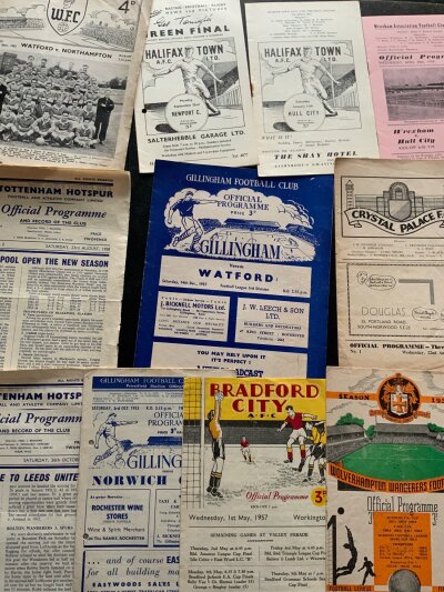 1950s Football Programmes: 18 different home clubs with majority late 50s in fair/good condition. (26)