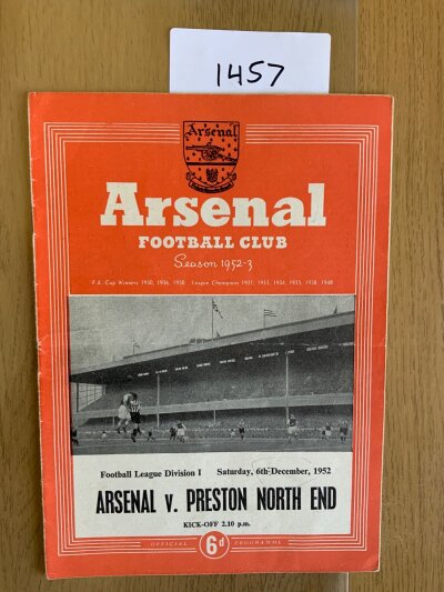 52/53 Arsenal v Preston Postponed Football Programme: Good condition dated 6 12 1952 with no team changes. Match postponed fog written in pencil to team page.