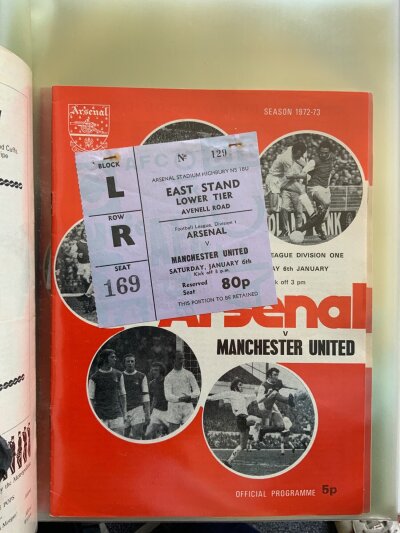 72/73 Arsenal Home Football Programmes + Tickets: 27 programmes with all accompanying tickets to include Manchester United Leeds and Rotherham League cup. (54)
