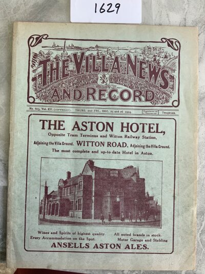 1924 - 1925 Aston Villa v Leeds United Football Programme: Excellent condition league programme with no team changes.