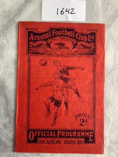 1928 - 1929 Arsenal v Leeds United Football Programme: Excellent condition league programme with no team changes.