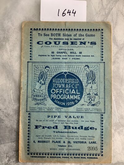 1928 - 1929 Huddersfield Town v Leeds United FA Cup Football Programme: Fair condition programme with no team changes. Fold, tear and discolouration to back page. Centre page loose.
