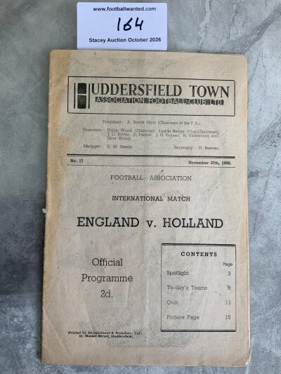 1946 England v Holland At Huddersfield Football Programme: Good condition with no team changes. Slight discolouration at spine.