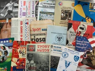 English Football Clubs Abroad Football Programmes: Some very nice items with high retail value. Includes Manchester United at 1999 Sturm Gratz, Champions League final v Barcelona, South China, Shenhua, Honved, 1985 Videoton, 1983 Varna. World Cup programmes for 86, 94 x 2 different plus Tottenham aways at 1967 Hajduk and others, Portland Timbers v West Brom 1981 and much more.