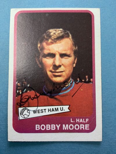 West Ham Signed Football Trade Card Collection: Includes cards signed by Moore Hurst Boyce Dear Sissons Ayris Cottee Redknapp Dicks and many more. 192 cards of which 59 are hand signed.
