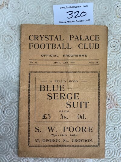 1923 - 1924 Crystal Palace v Orient Football Programme: Good condition with no team changes. Wear to folding on back page.