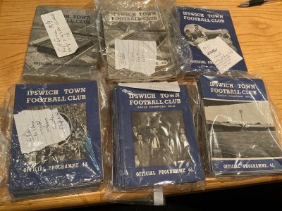 Ipswich Town Home Football Programmes: From 58/59 to 63/64. Near complete run of 6 seasons with around 120 programmes in very good condition. No duplication.