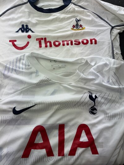 Tottenham Replica Football Shirts: Mainly adult sizes in fair/good condition to include some leisure tops. (10)