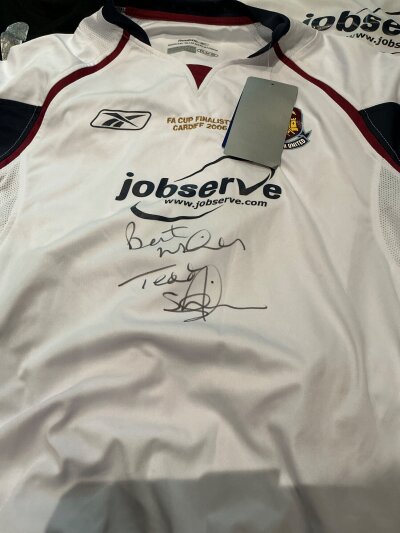 West Ham Football Shirt Collection: Includes 5 official shirts plus six other garments: Includes a 2006 shirt signed by Sheringham. Mixed sizes in  various conditions. (11)